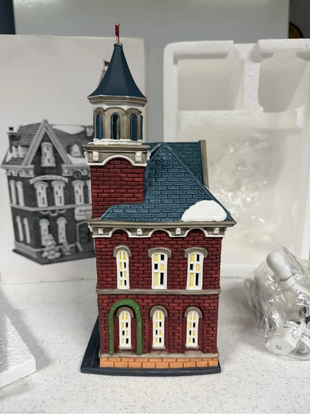 Dept 56 Brighton School Heritage Village 1995 Christmas In The City 58876 w/box